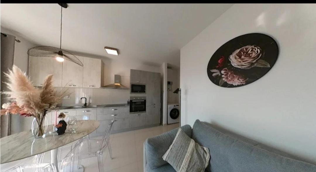 New Apartman P & B Apartment โตรกีร์ ภายนอก รูปภาพ
